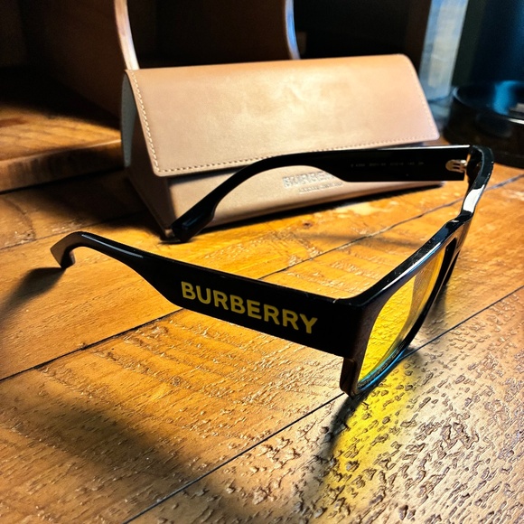 Burberry Knight Sunglasses - Picture 2 of 5
